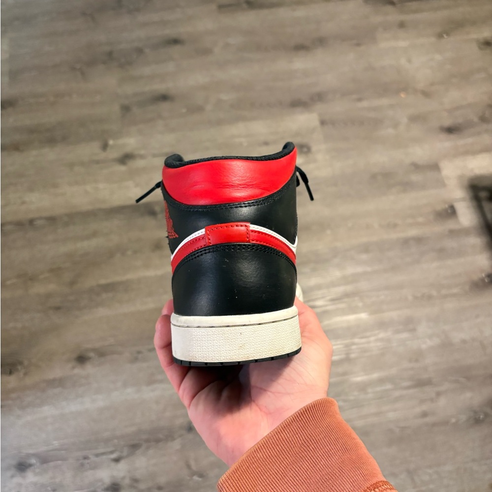 Men's Jordan 1 Mid - Picture 5 of 11